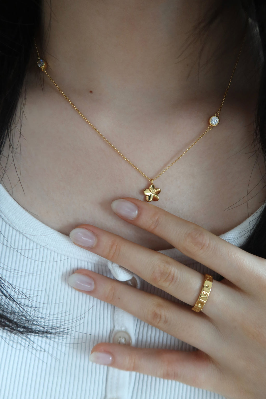 Vlori Necklace